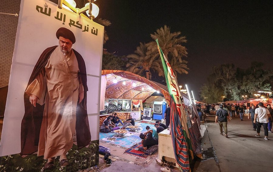 مقتدى الصدر الزعيم الغائب